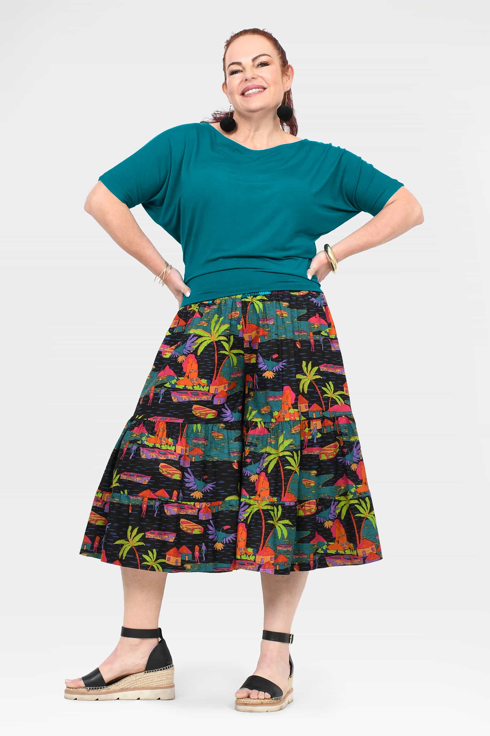 Havana 3/4 pants with gathered waist and colorful tropical print