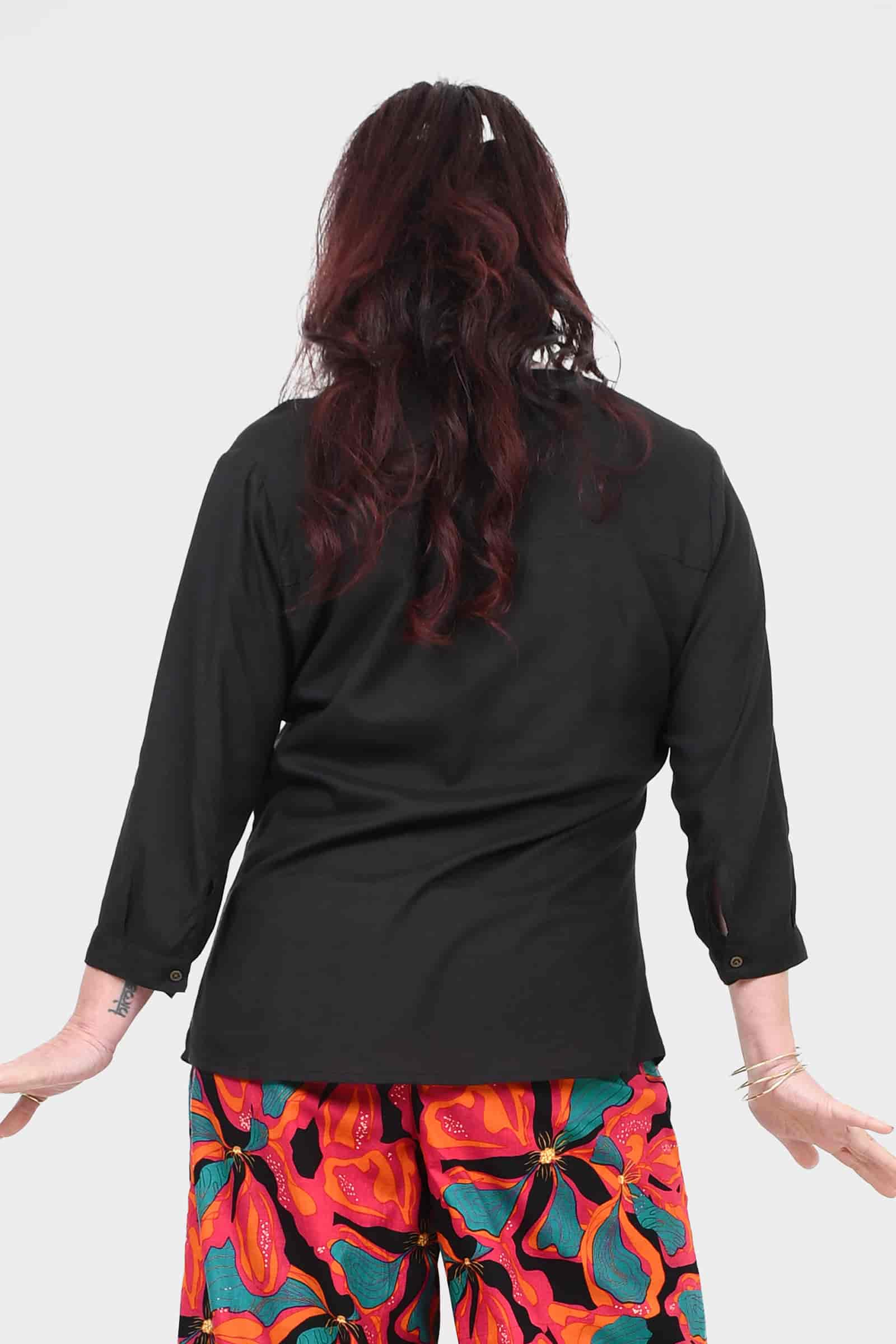 Black button-back top with 3/4 sleeves