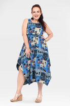 Capri dress sleeveless round neck, blue-and-cream cartoon patchwork print, swing fit