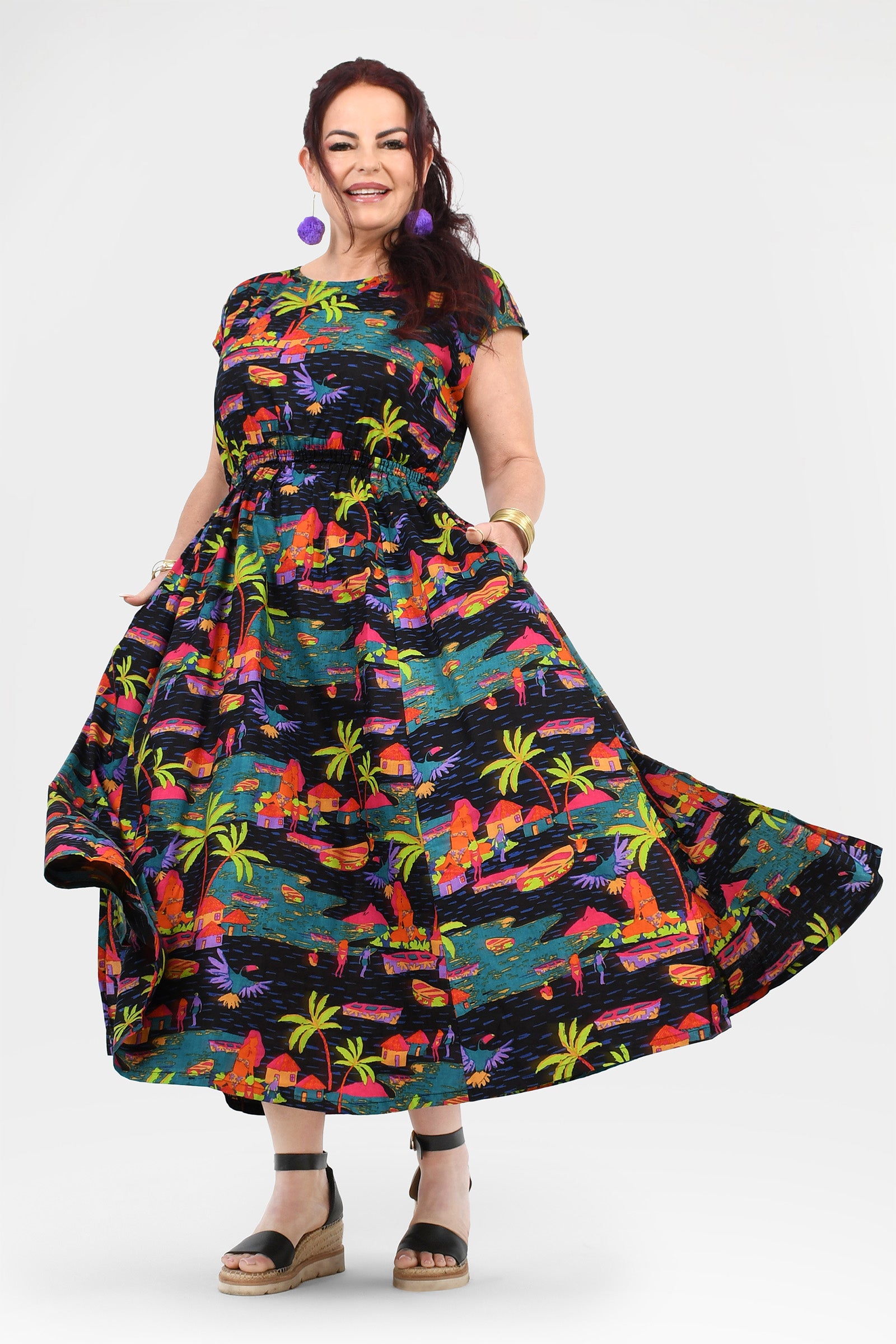Multicolor tropical print long dress with short sleeves and wide flared skirt