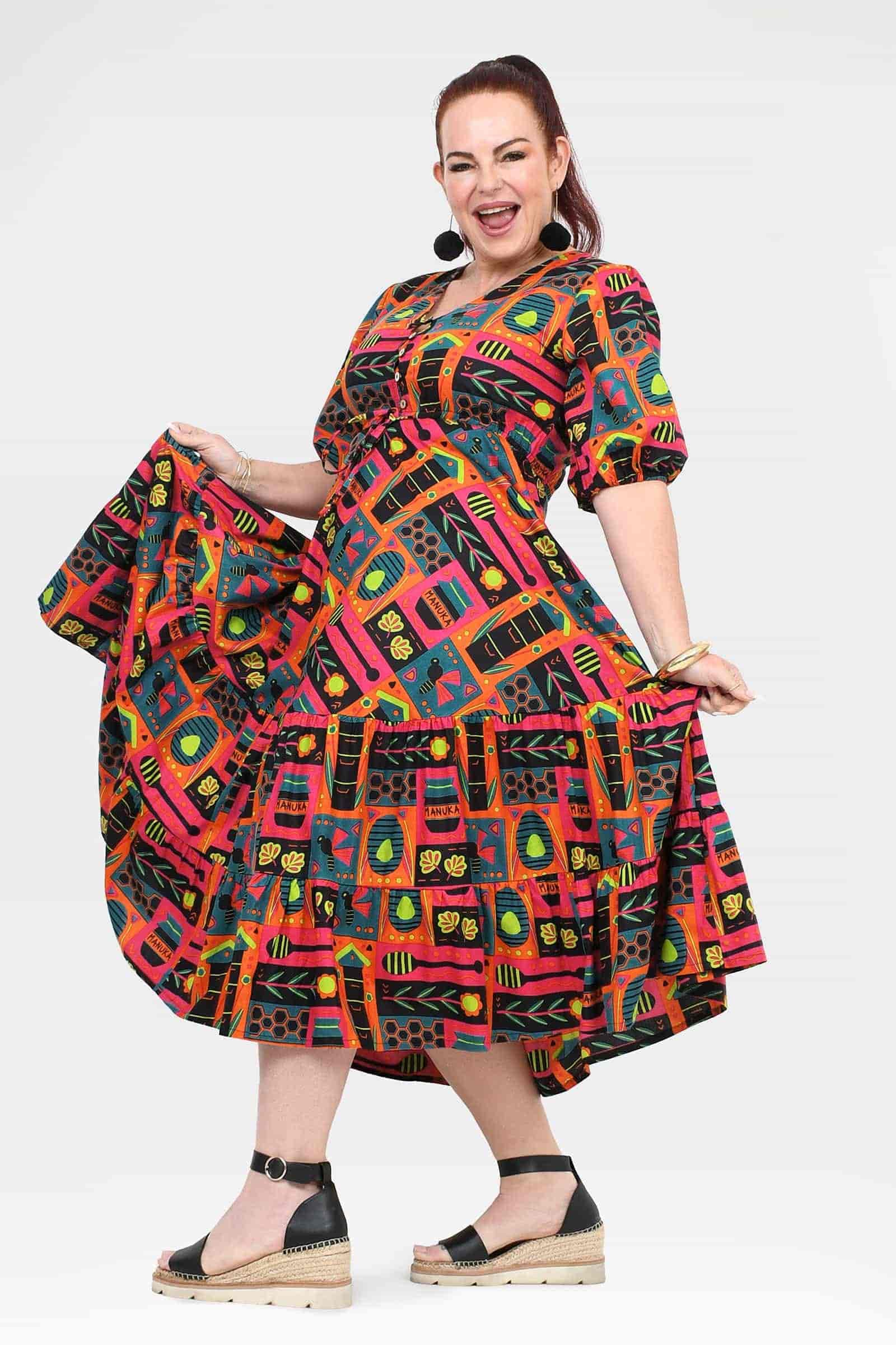 Women's midi dress, V-neck and short sleeves, wide flared skirt, colorful print