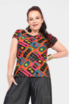 Printed crew-neck T-shirt, bright multicolor pattern, short sleeves