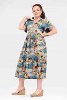 Printed V-neck midi dress with short flutter sleeves and gathered, flowy skirt