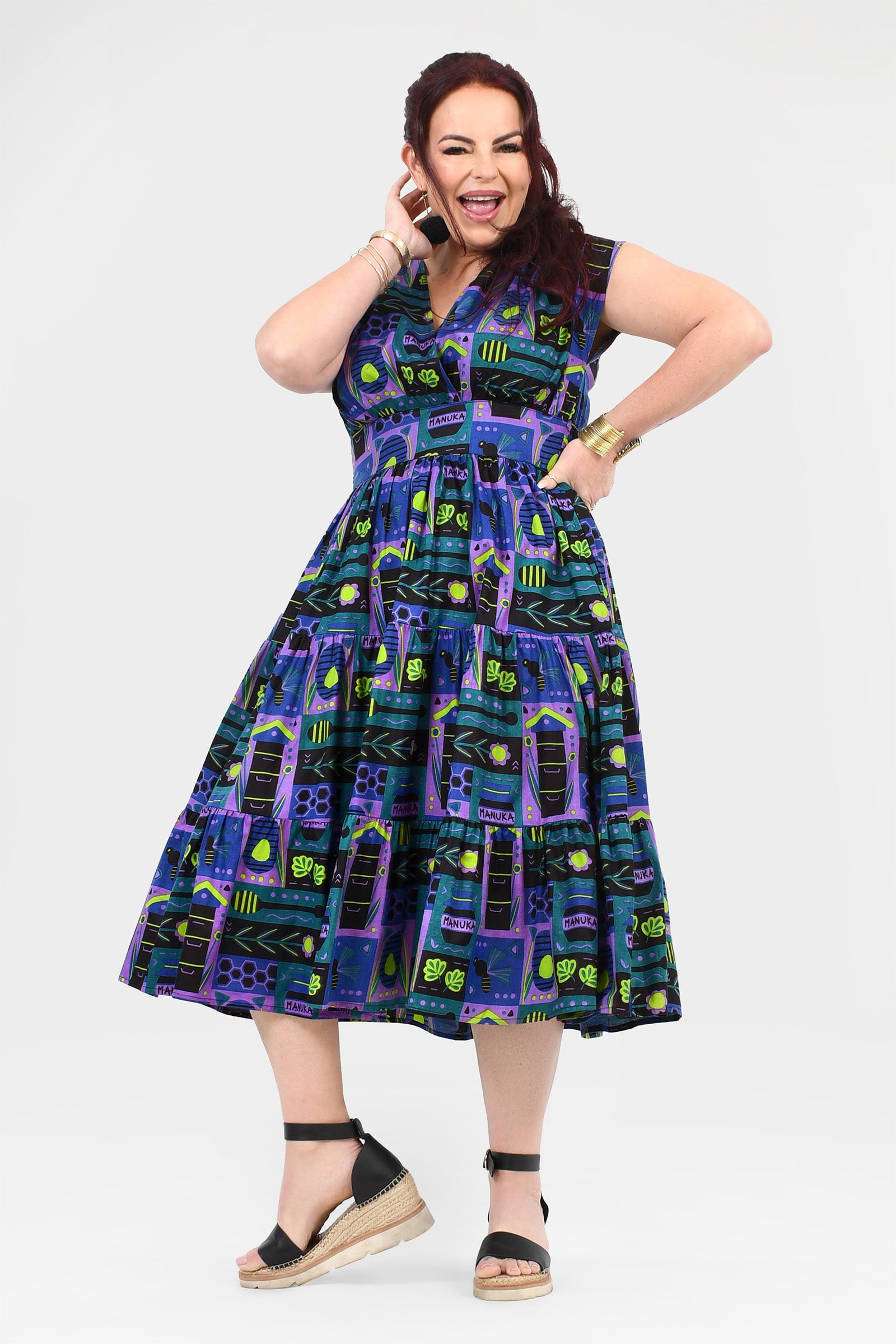 Multicolor printed midi dress, sleeveless with gathered waist and pleated A-line skirt