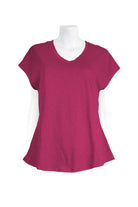 Fuchsia short-sleeve V-neck tee with curved hem