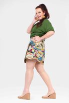 Reversible short button skirt with multicolor print side, above the knee length