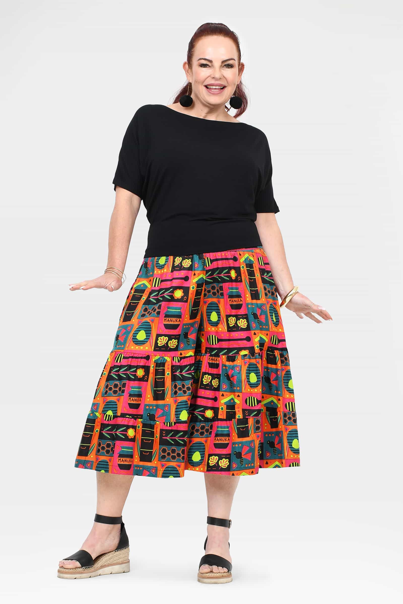 Havana 3/4 pants with vibrant multicolor abstract print and elastic waist